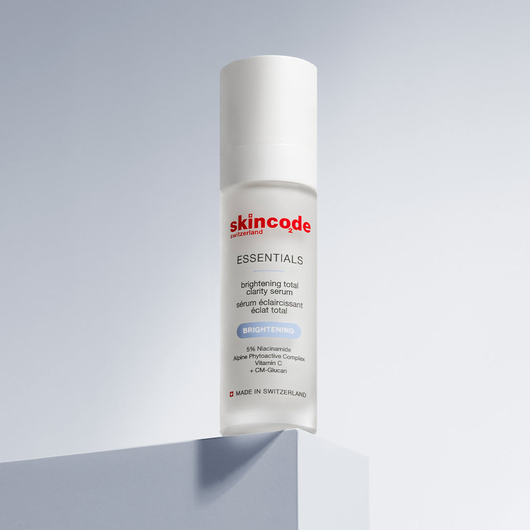 02-1602-brightening-total-clarity-serum_d817450f-146a-45a8-b16f-03d36e54f023.jpg